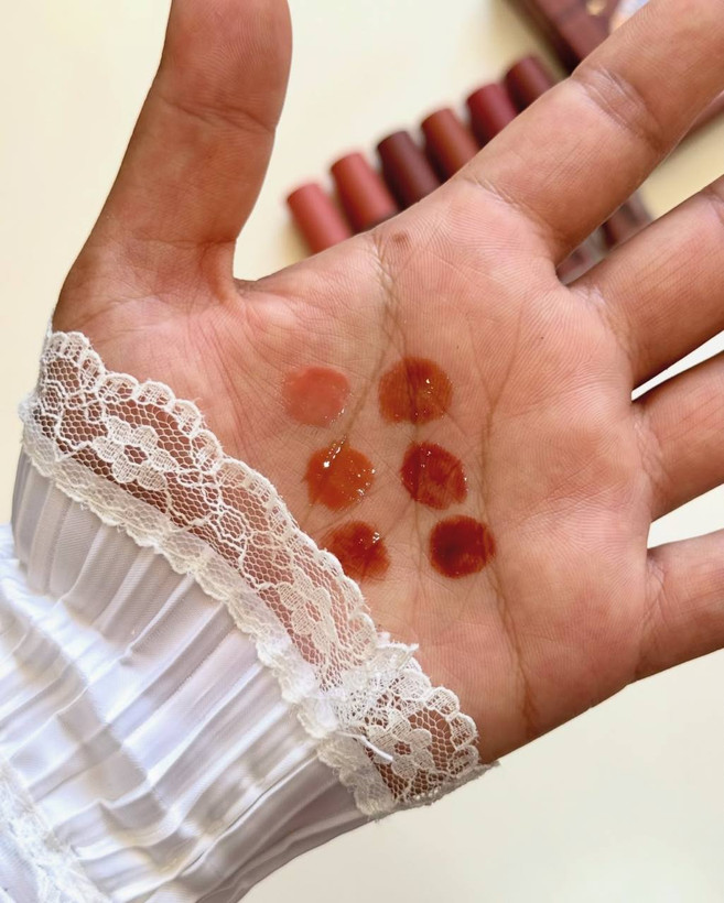 لیپ اویل دوپ گیسو شکلاتی از برند اولیبولا ollibola